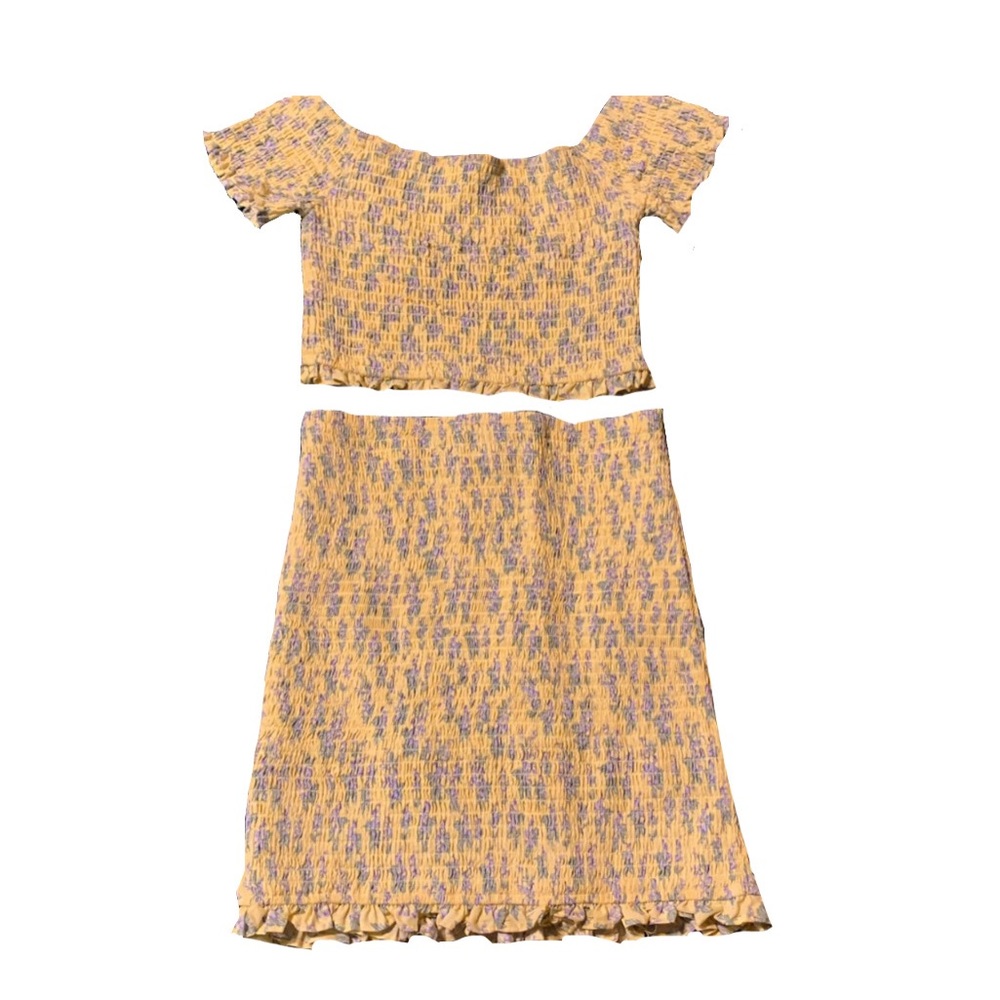 Forever 21 floral smocked 2 piece set